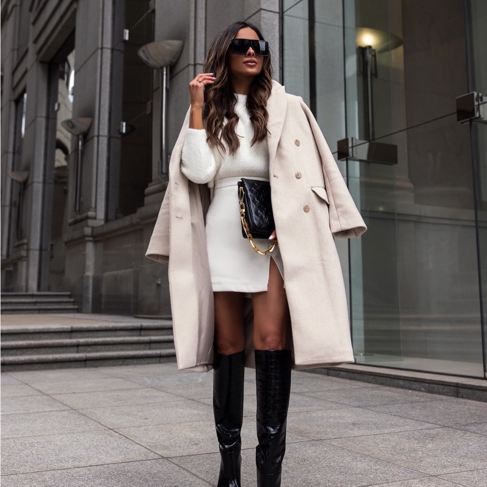 Abercrombie & Fitch Cream Trench Coat
